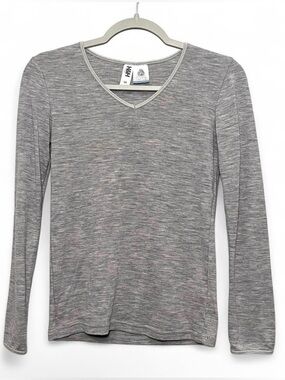 H&H Merino Wool Base Layer Long Sleeve V-Neck Top Women Small Layer Performance